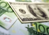 Официальный курс евро упал на 1,3 рубля, доллар так же подешевел